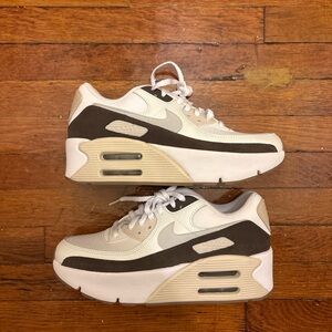 Nike Women's Air Max 90 Sneakers size 8.5